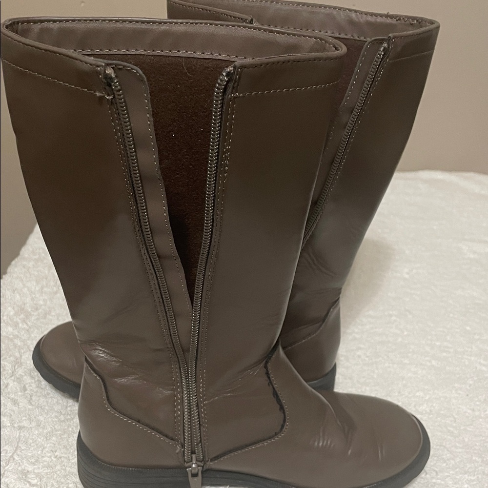 Brown Knee-High Women's Boots - Picture 5 of 7